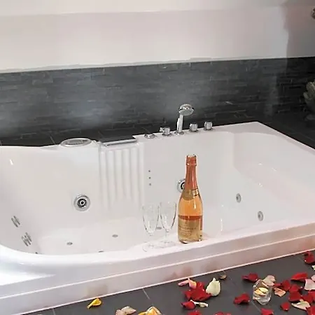 Duo Detente Hotel 3*