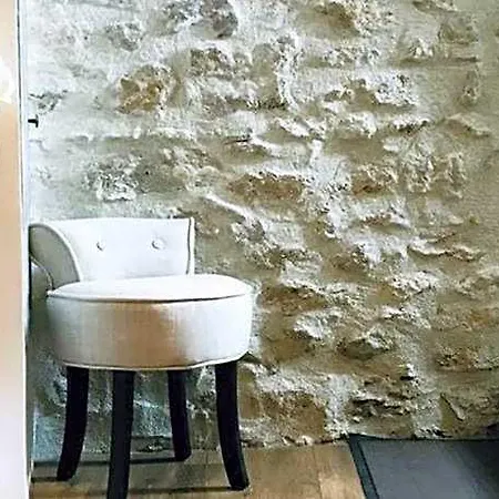 Duo Detente Hotel